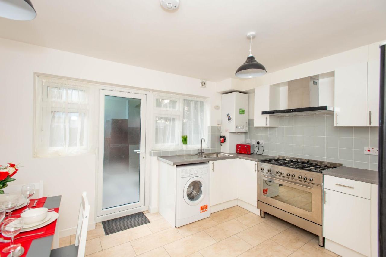 Stunning Four Bedroom House Close To Excel, O2 & Central London With Free Parking 外观 照片
