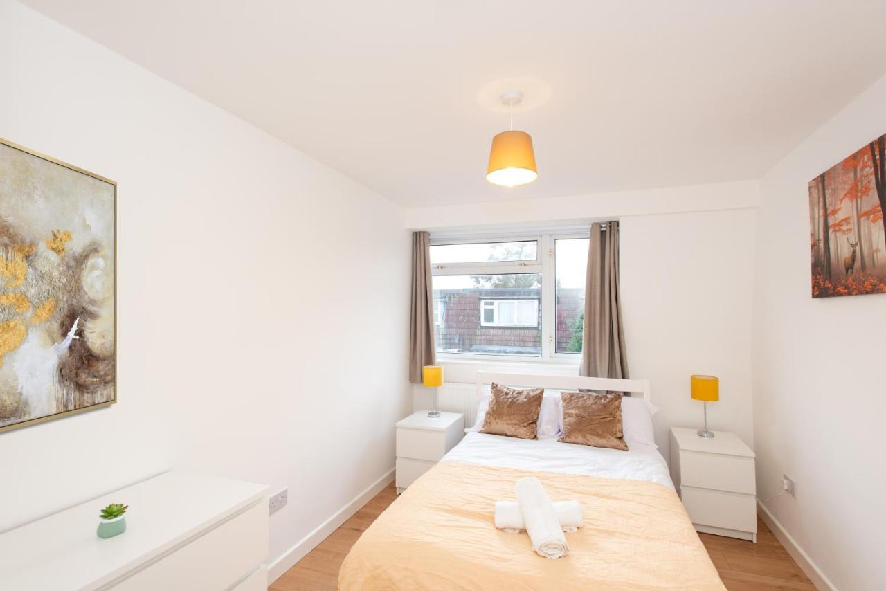 Stunning Four Bedroom House Close To Excel, O2 & Central London With Free Parking 外观 照片